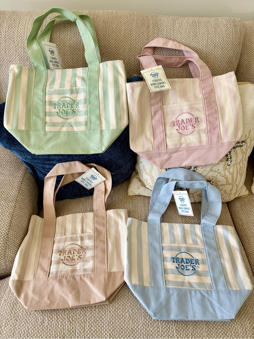 Trader Joe’s Mini Tote Bag Stripe Blue & Tan & Green & Pink Set of 4 NEW 2026